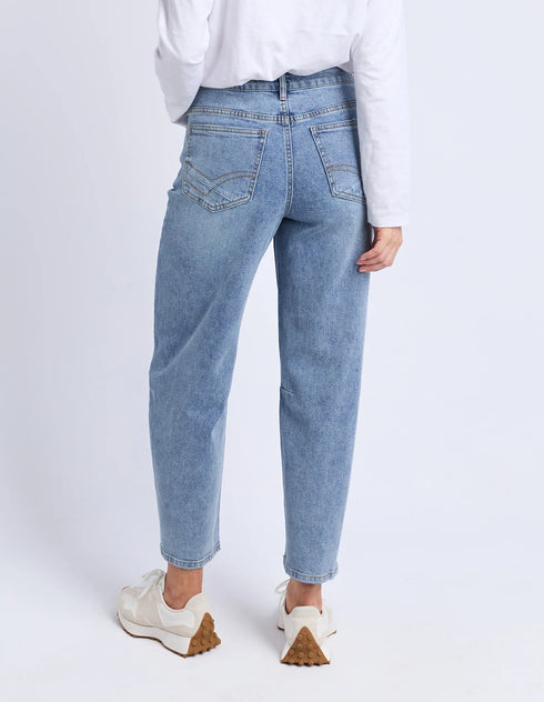 Elm Bessie Barrel Jean - Mid Blue Wash