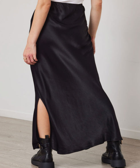 Duo Reine Bias Skirt - Black