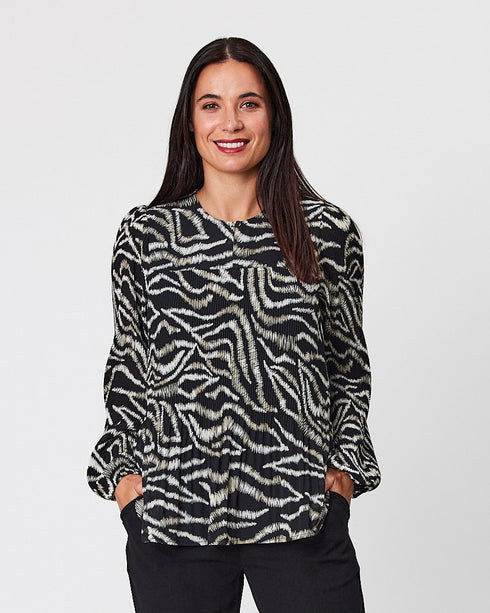 Black Stone Small Pleat Top 8506 - Black/Off White