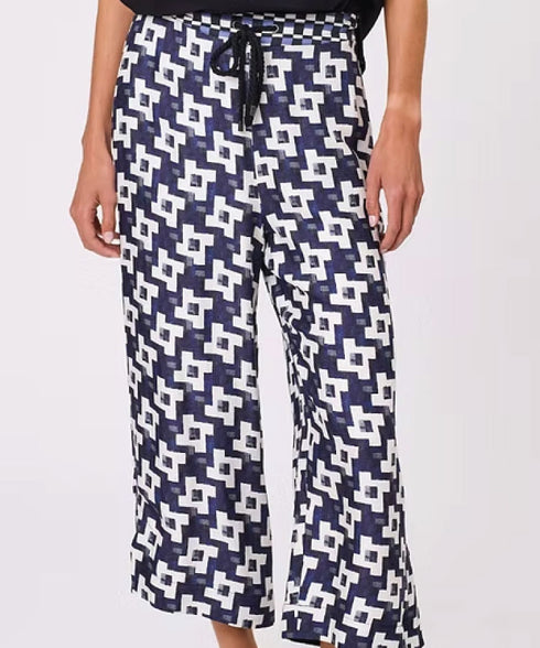 Design Nation Cortez Capri Pant