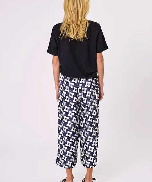 Design Nation Cortez Capri Pant