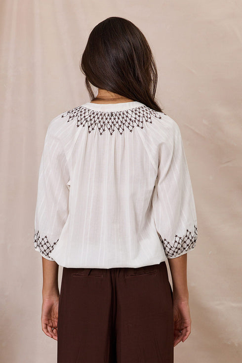 Design Nation Holland Top - Soft White/Chocolate