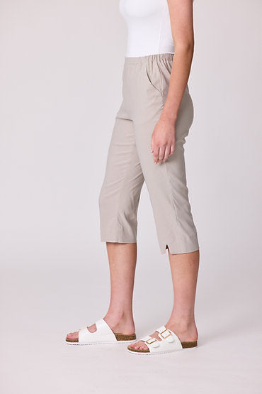 Newport Court 3/4 Cotton Pants - Stone