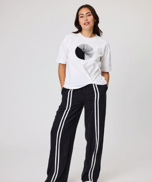 Duo Paige Tee - White w Black