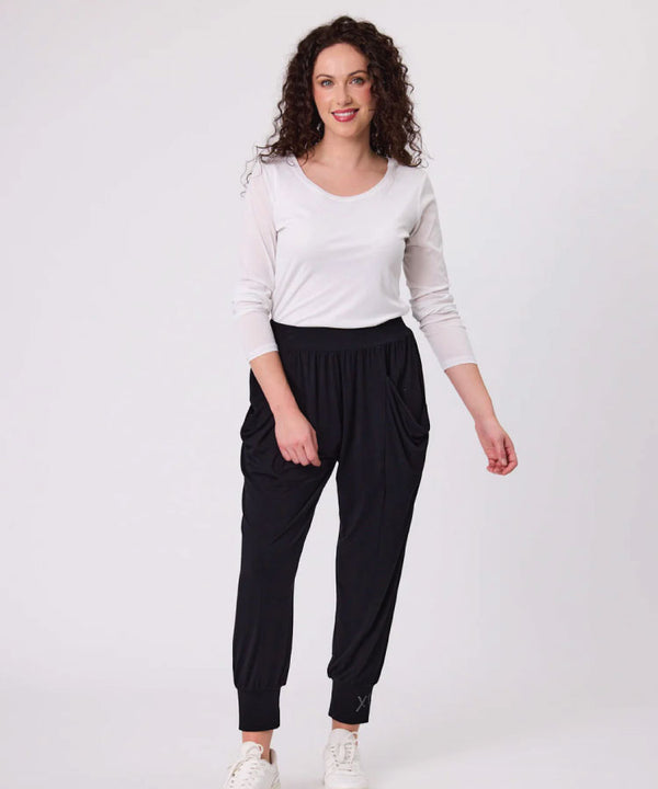 Classified Signature Print Fresco Pant - Black
