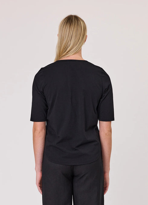 Duo Essential Dragonfly  Tee - Black