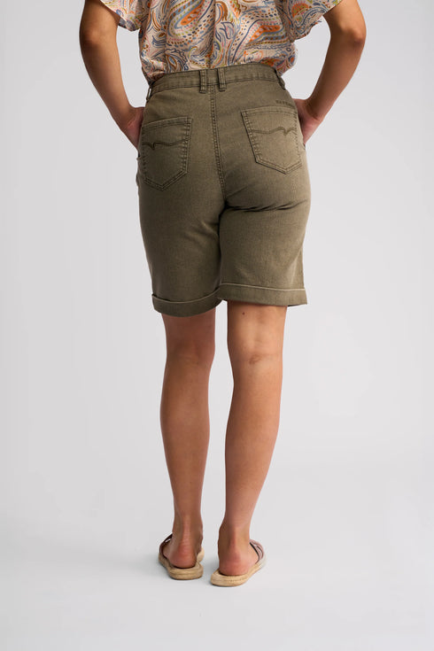 Vassalli Havana Slim Leg above the knee Short 5775A- Sage