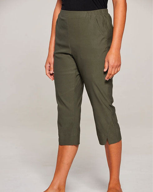 Newport Court 3/4 Cotton Pants - Khaki